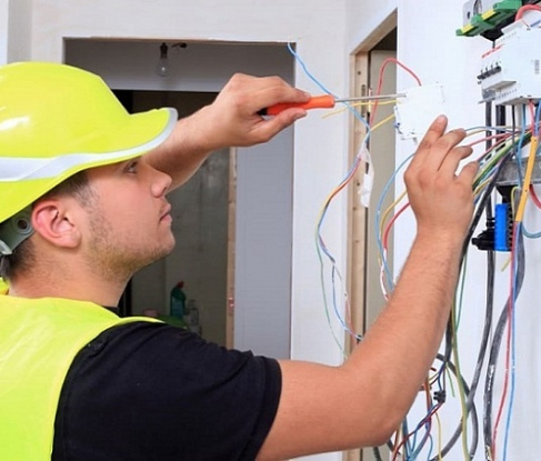 Электромонтажные работы в частном доме